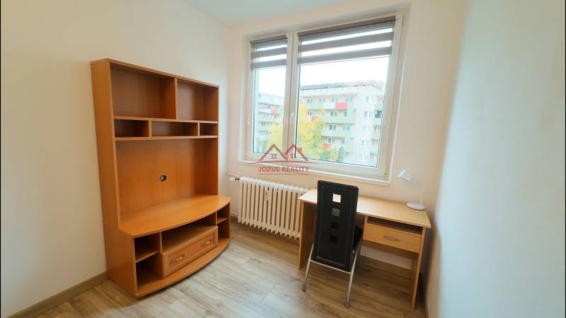 Timeline 12_00086400.jpg