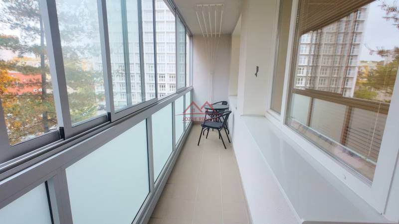 Timeline 19_00086400.jpg