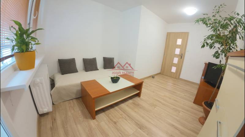 Timeline 14_00086400.jpg