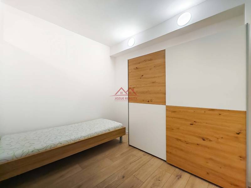 IMG_20251216_151438-denoise - Copy.jpg