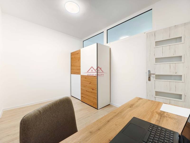 IMG_20251216_152002-denoise - Copy.jpg