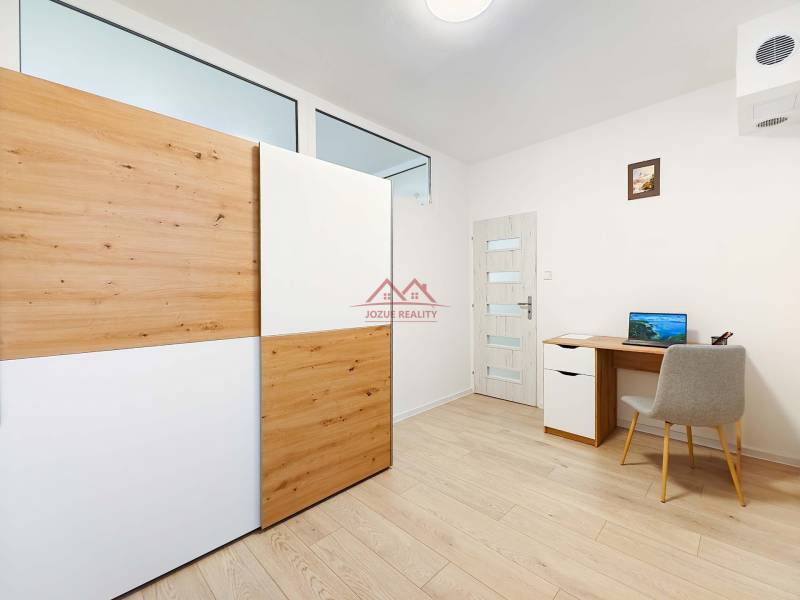 IMG_20251216_151923-denoise - Copy.jpg